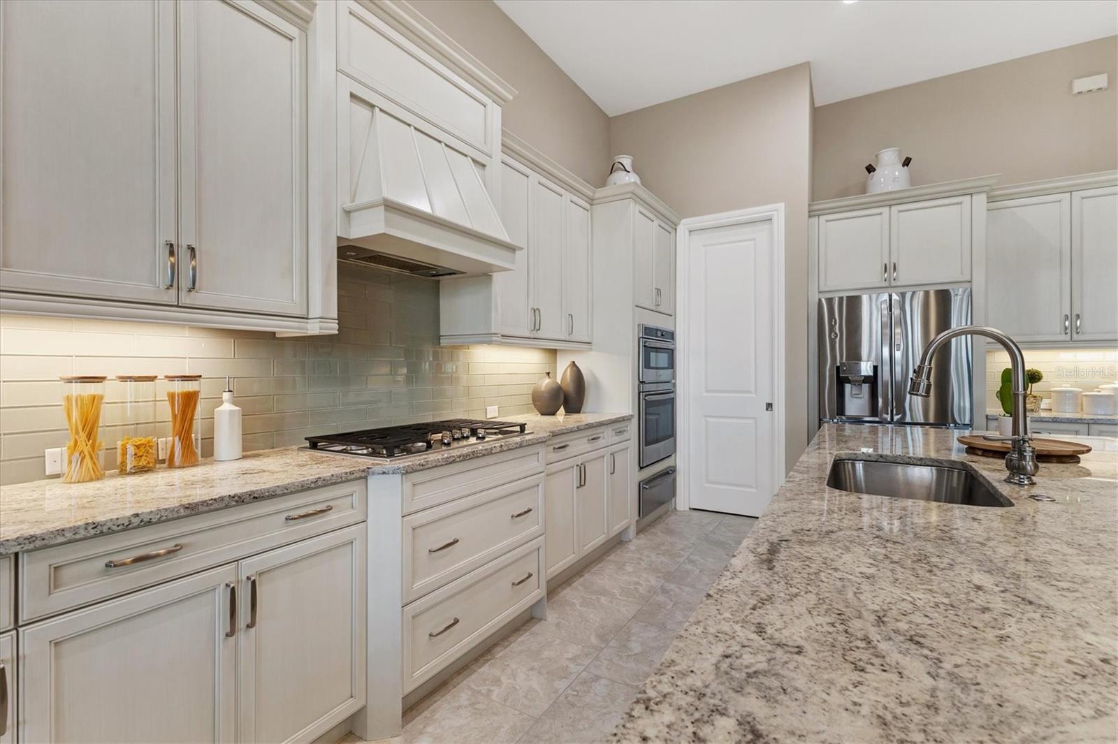 COUNTRY CLUB EAST AT LAKEWD RNCH YY1-4 - Residential