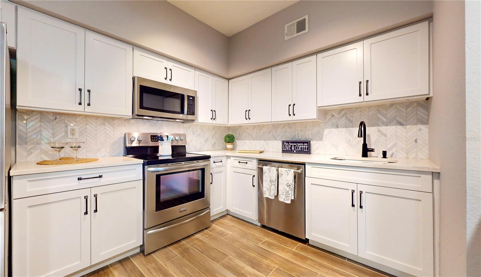 MADISON AT SOHO 02 CONDO - Residential