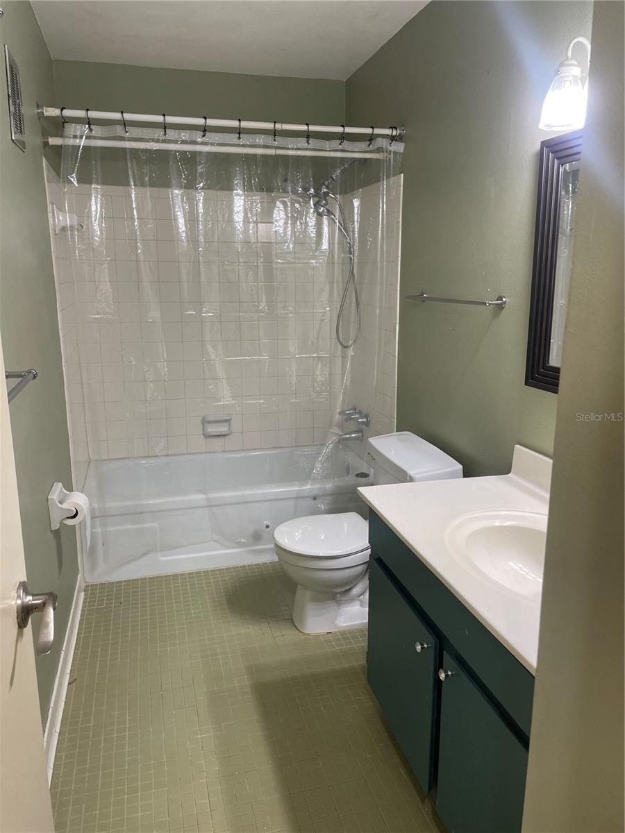 FOUR SEASONS CONDO - Residential