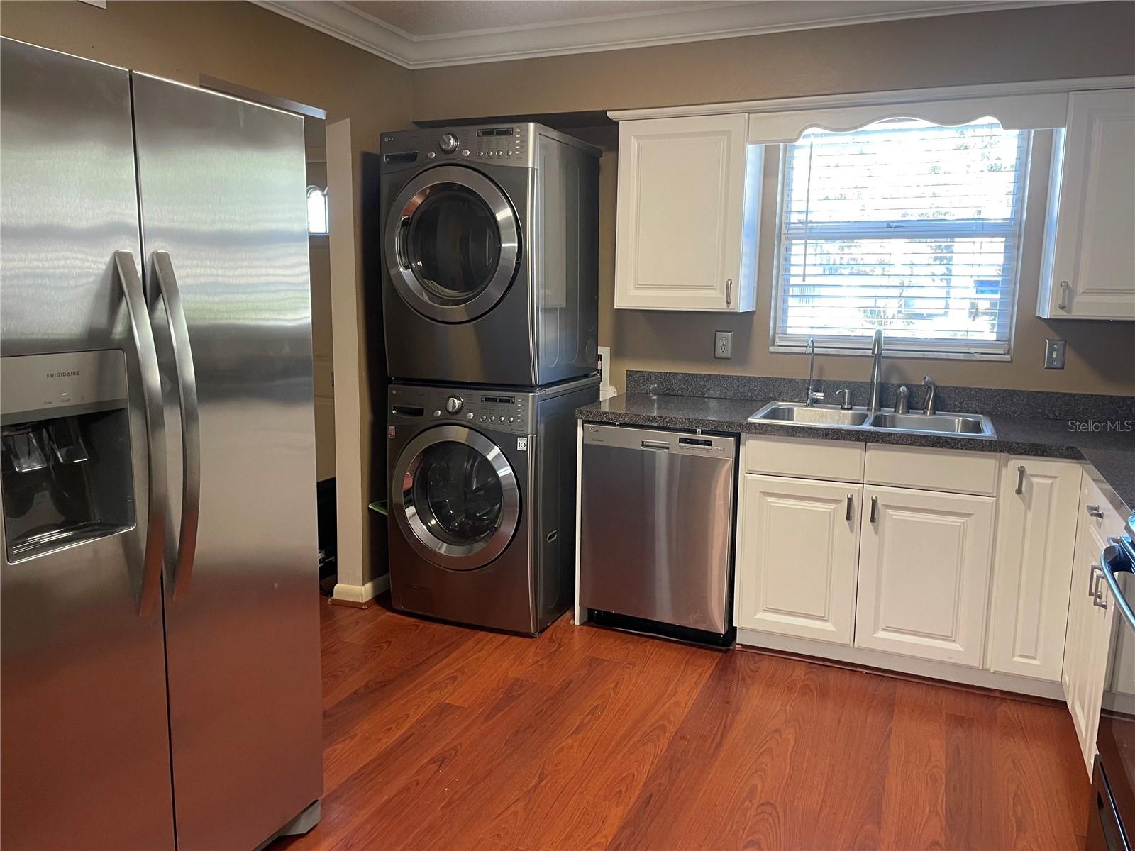 FOUR SEASONS CONDO - Residential