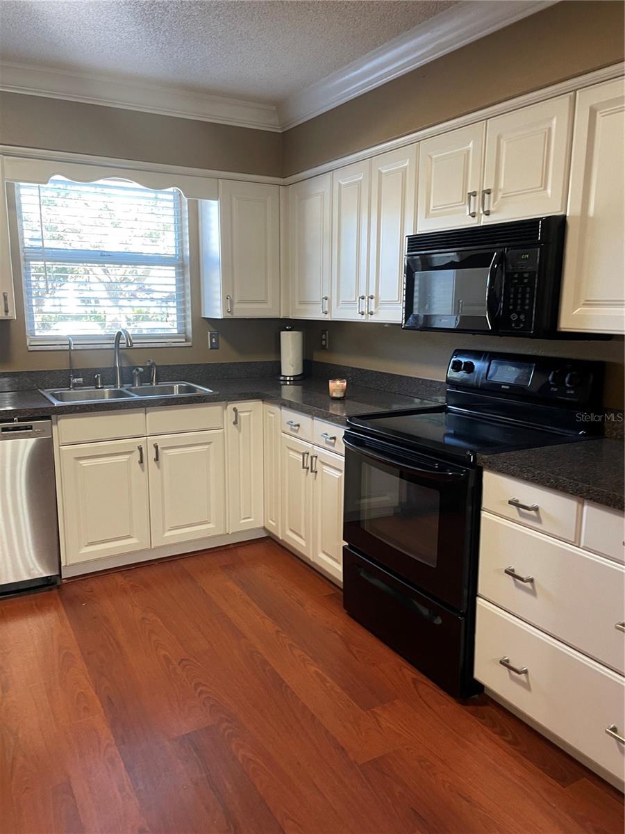 FOUR SEASONS CONDO - Residential