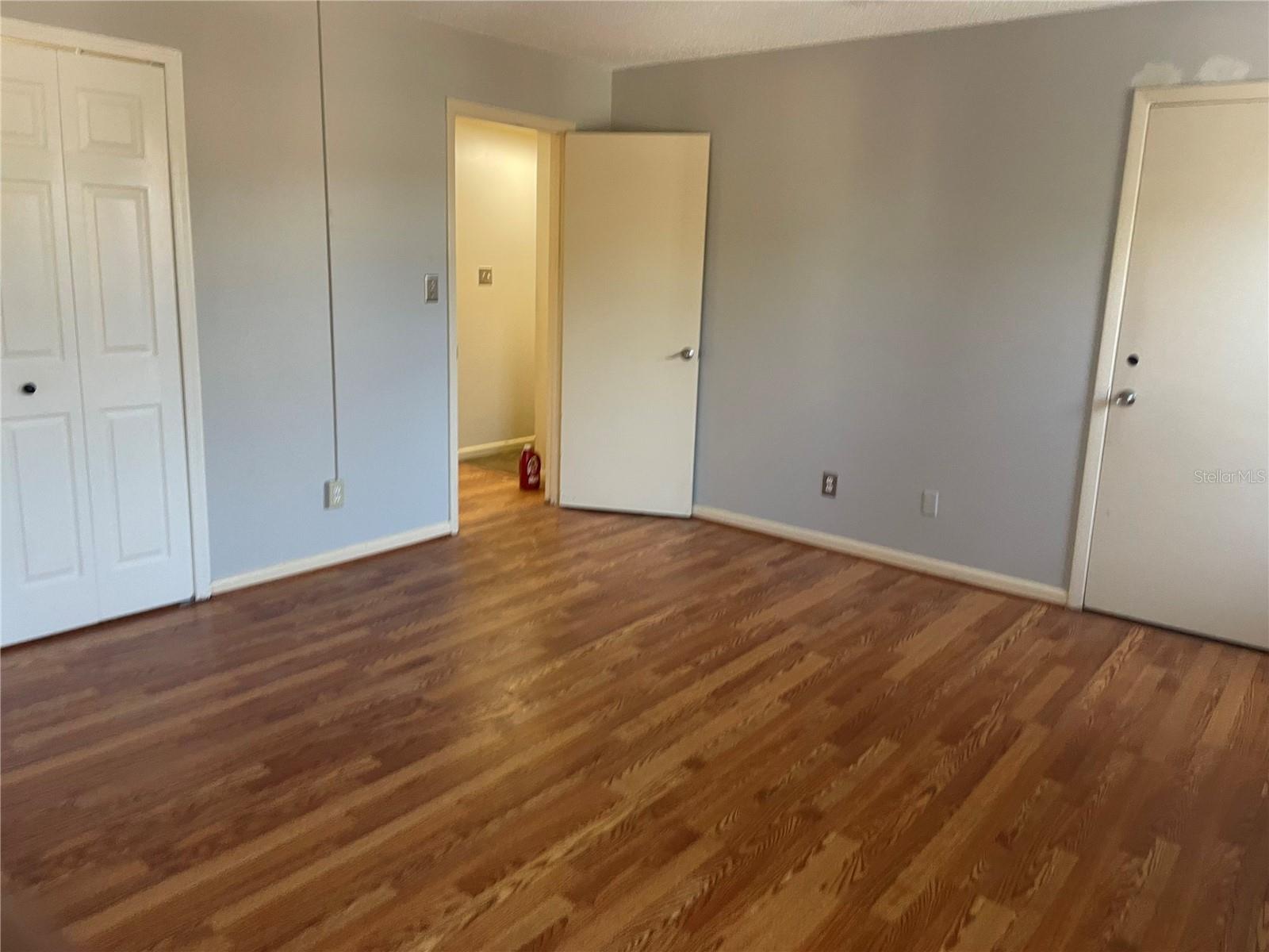 FOUR SEASONS CONDO - Residential