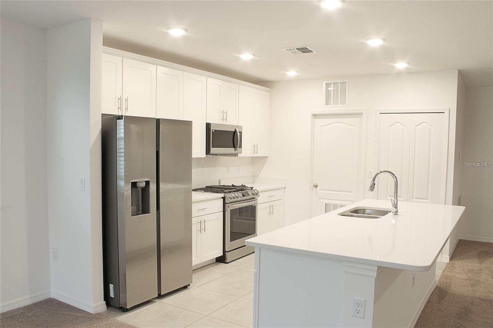 1162 OAK BLUFF DRIVE