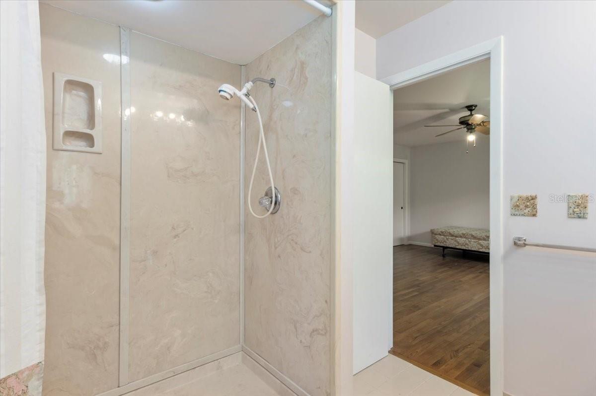 HARBOR ACRES - Residential