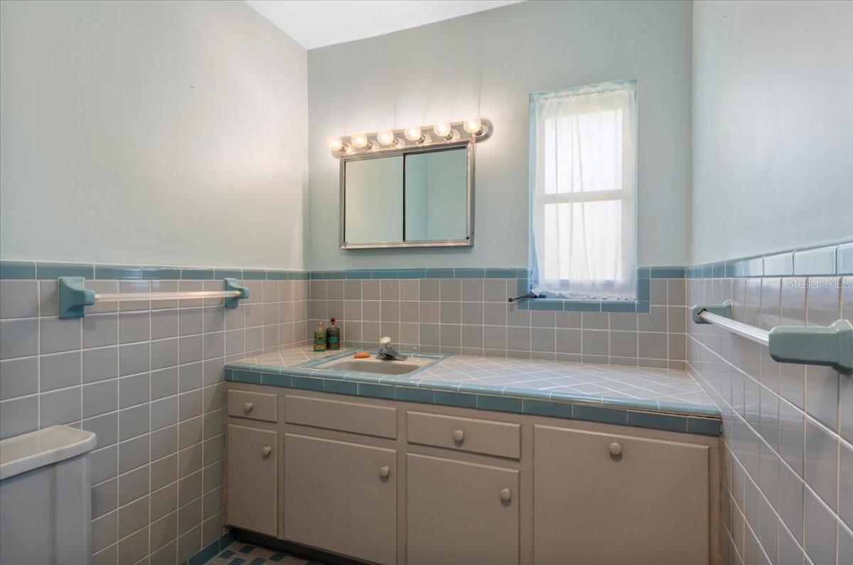 HARBOR ACRES - Residential