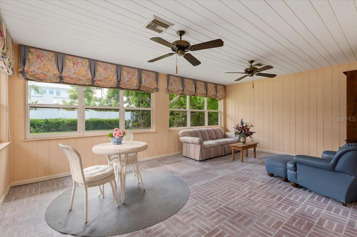 HARBOR ACRES - Residential