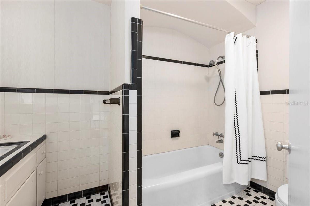 HARBOR ACRES - Residential