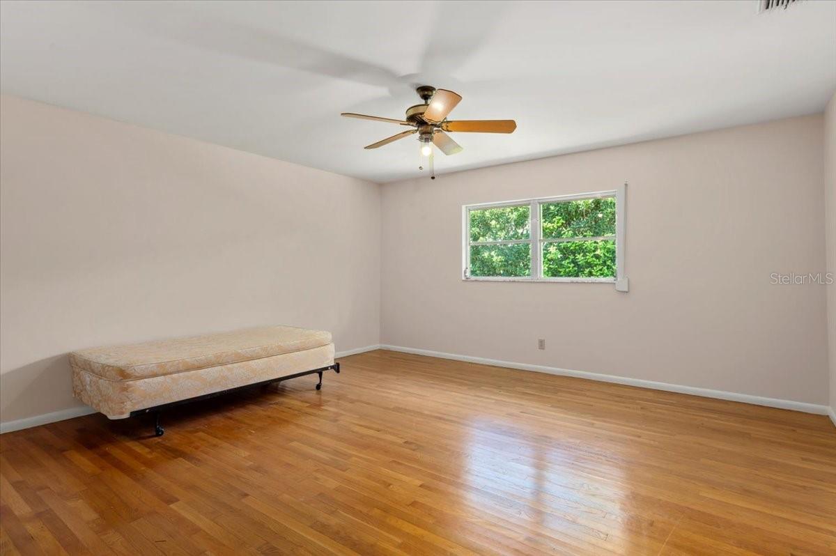 HARBOR ACRES - Residential