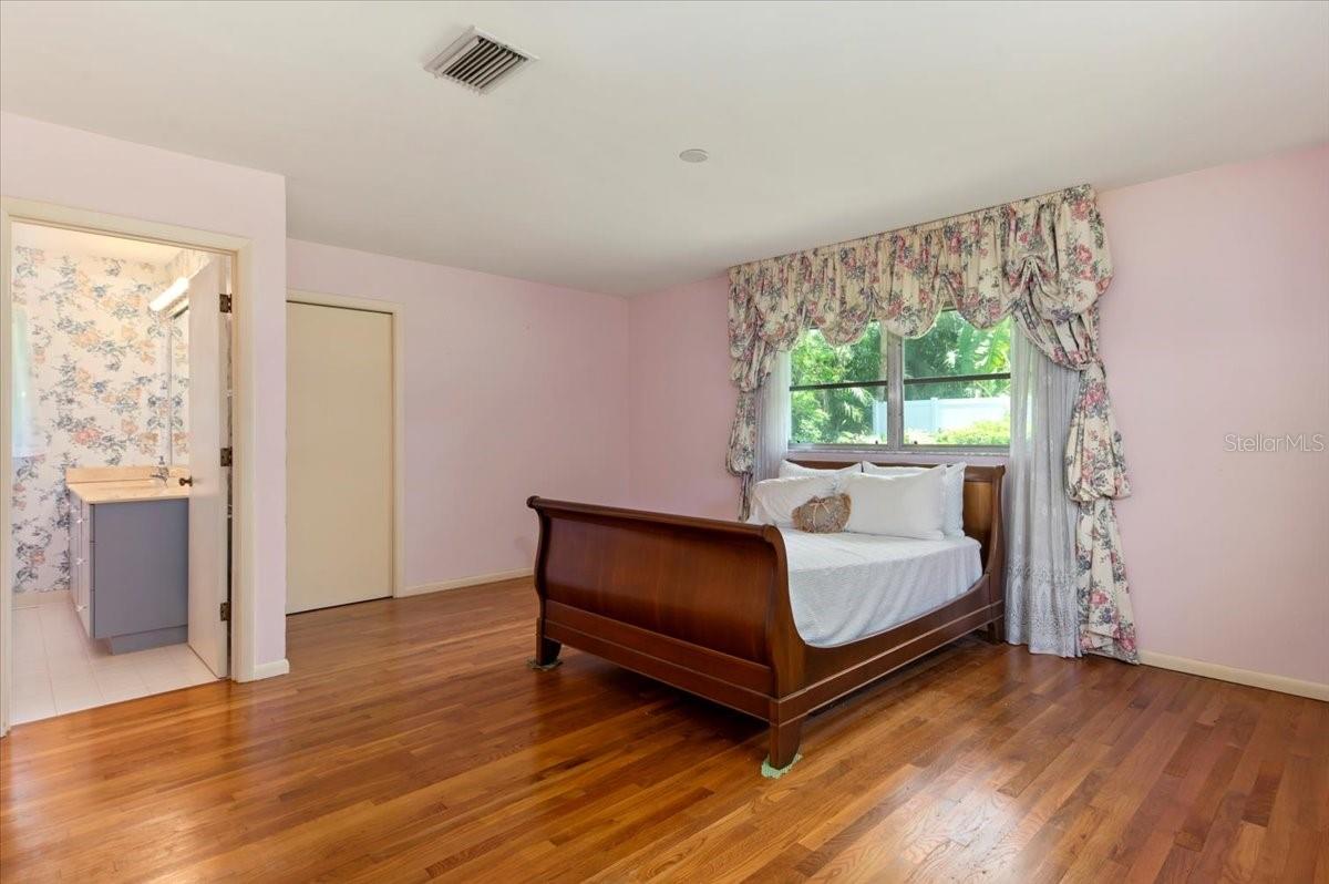 HARBOR ACRES - Residential