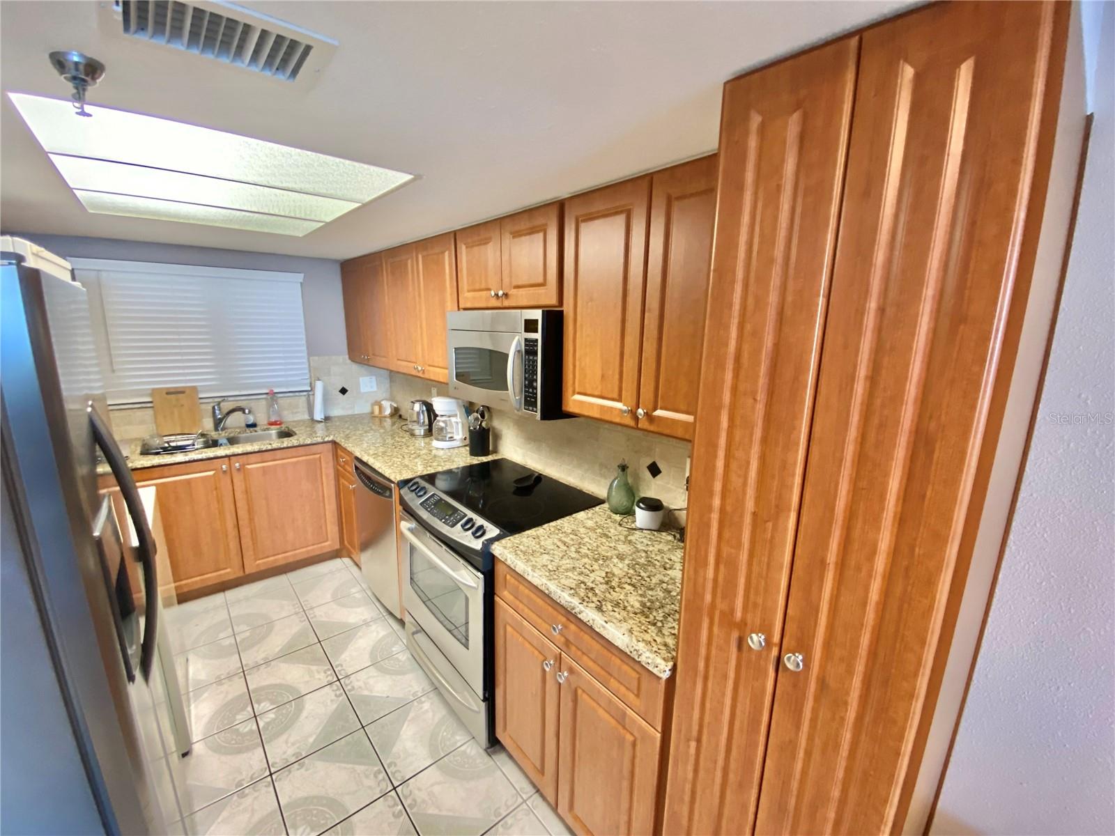 GULF ISLAND BEACH TENNIS - Residential Lease