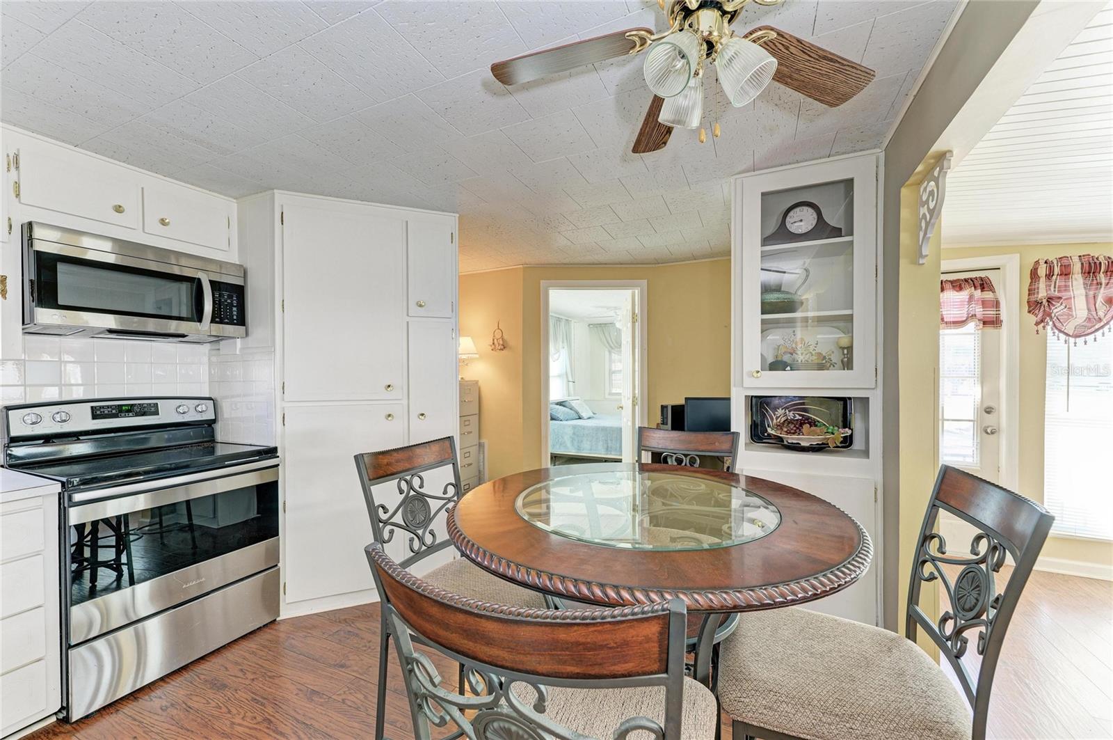 CHATEAU VILLAGE CO-OP - Residential