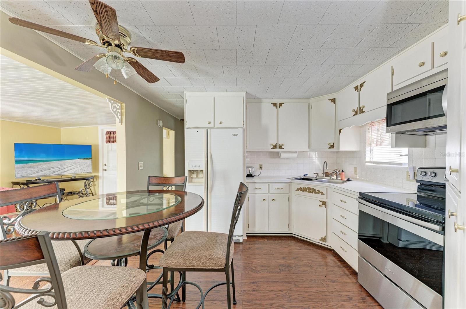 CHATEAU VILLAGE CO-OP - Residential