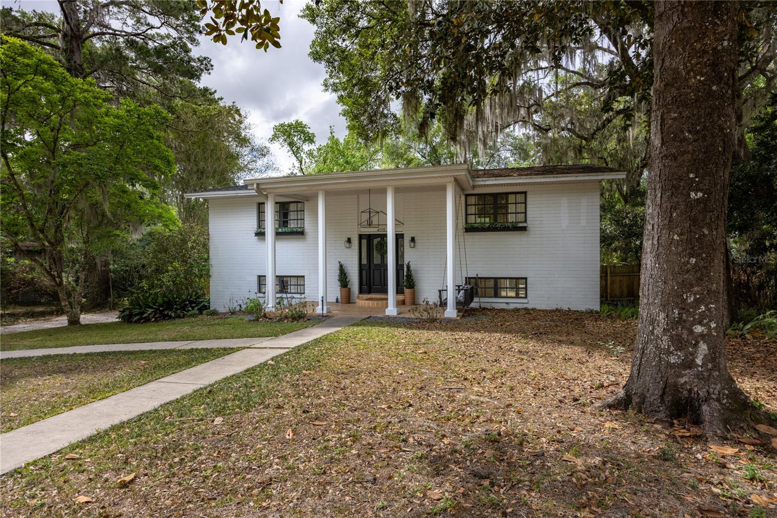 4005 NW 9TH COURT