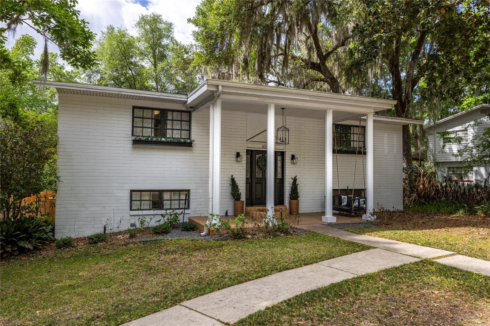 4005 NW 9TH COURT