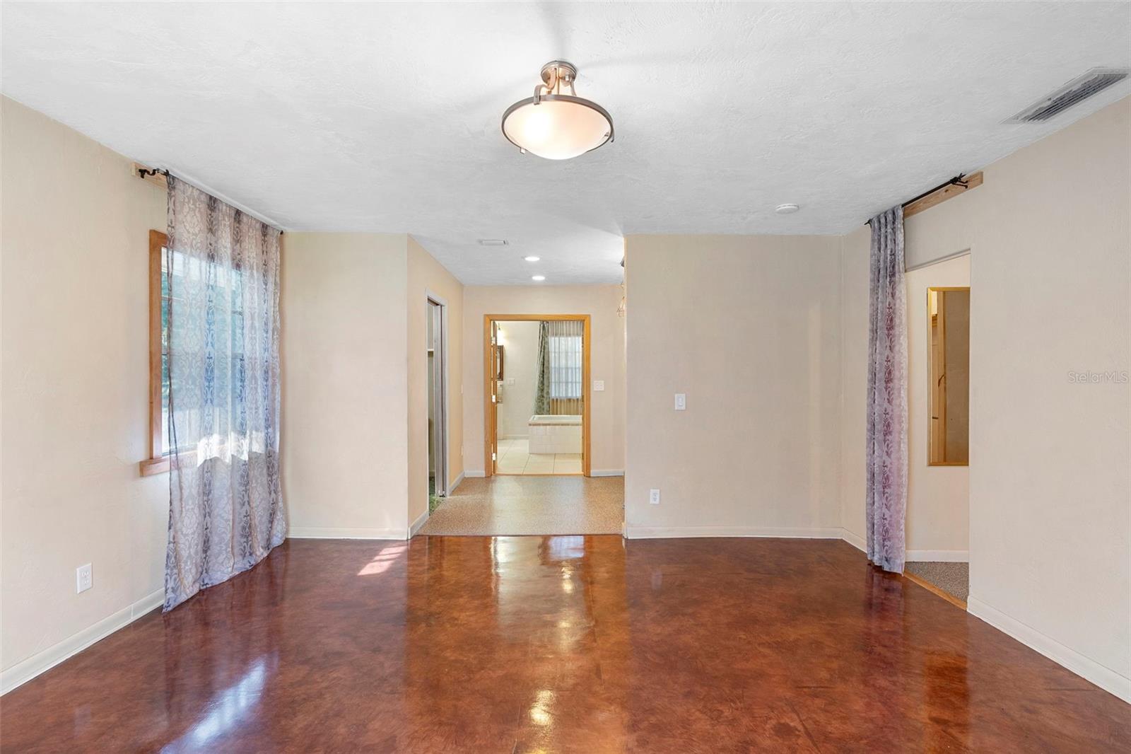 DELAND - Residential