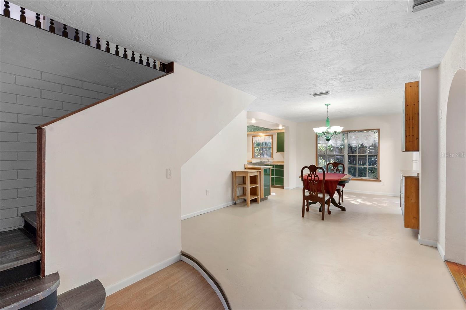 DELAND - Residential