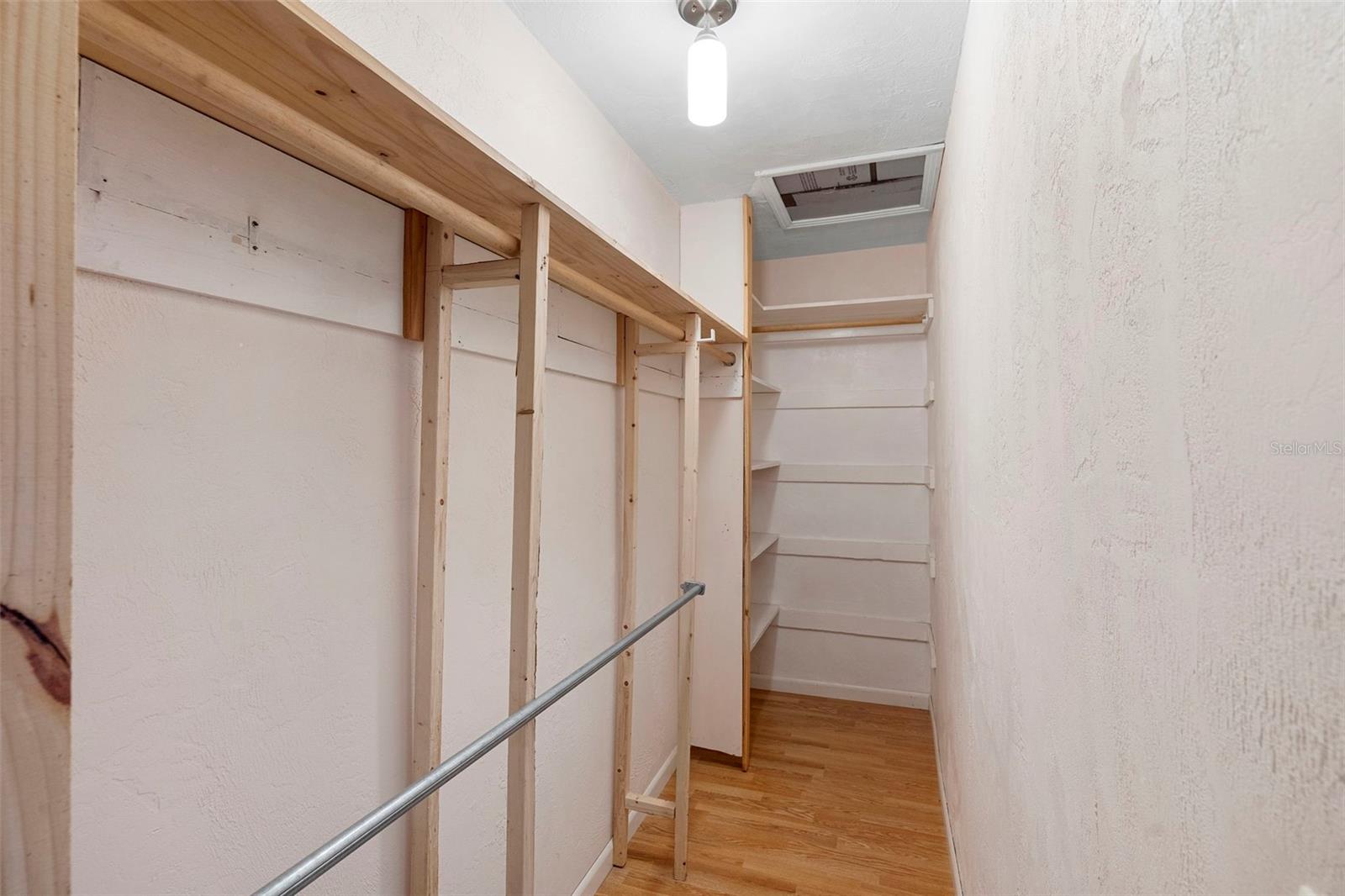 DELAND - Residential