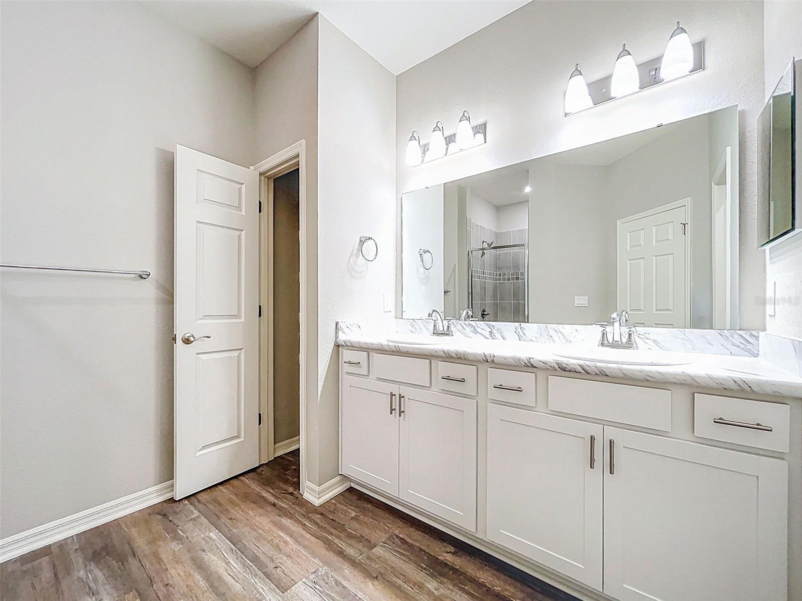 GENEVA LNDGS PH 2 - Residential Lease