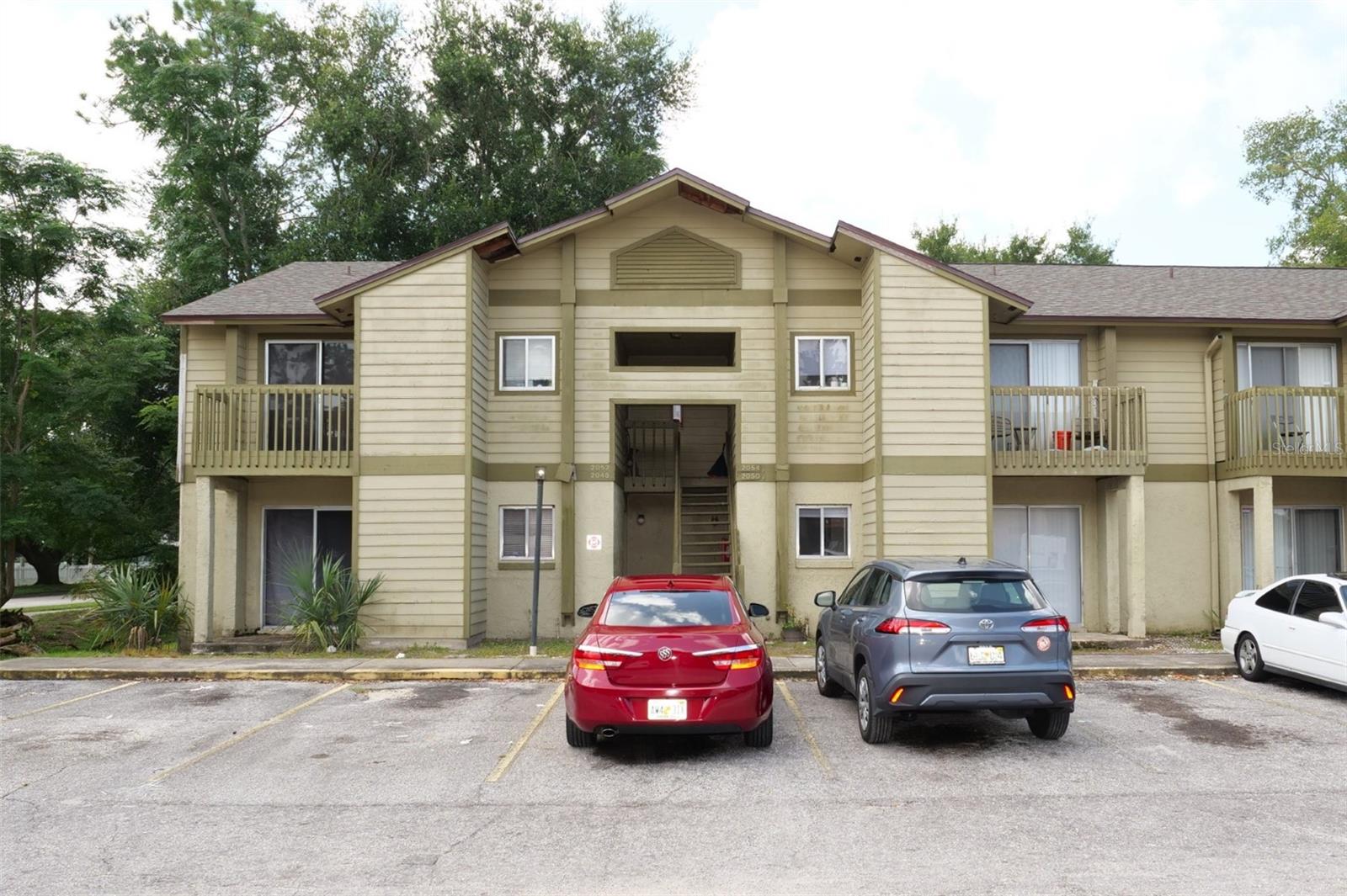 Ground floor apt off of side street near 436 and Curry Ford Road. Tile floor, fresh paint, new appliances, patio, newer central air.
Section 8 and Veteran/HUD accepted.