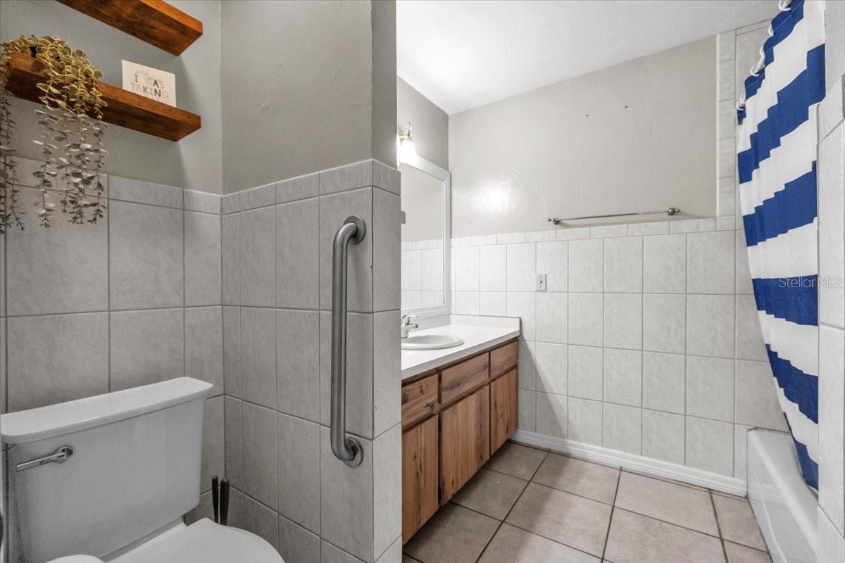 OAKMONT - Residential