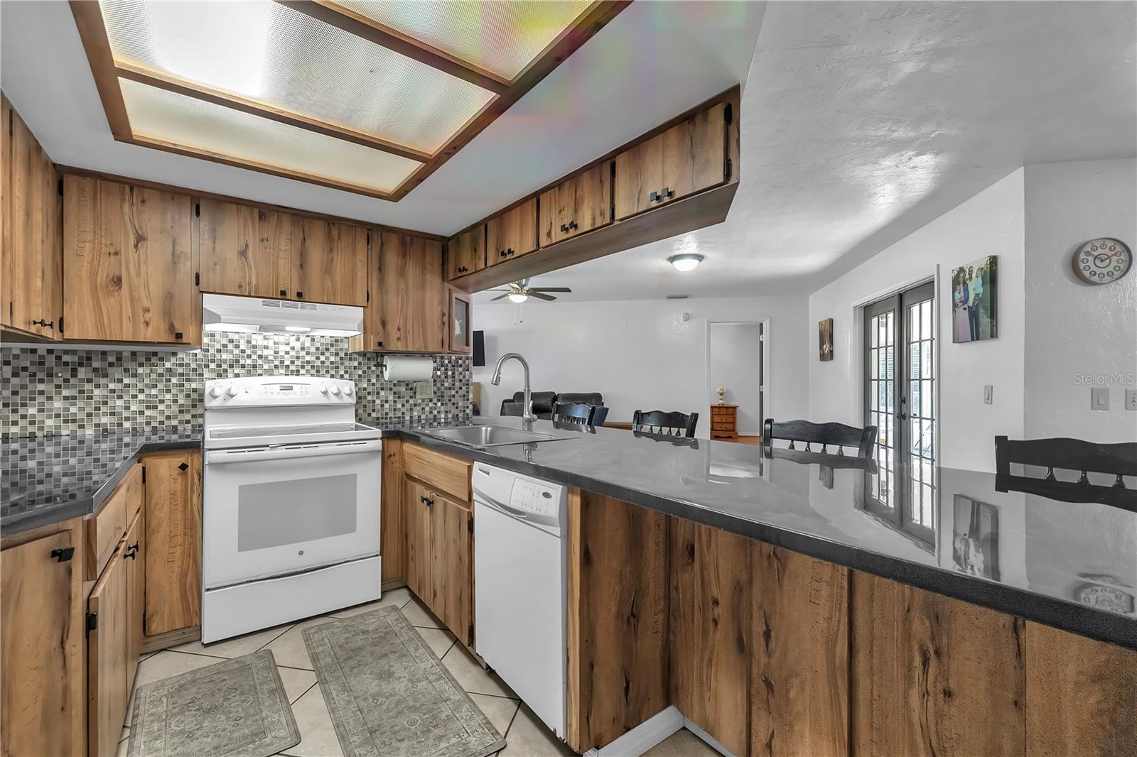 OAKMONT - Residential