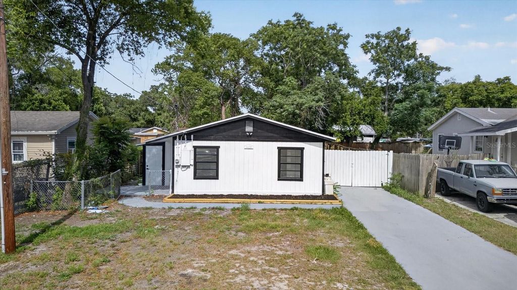 Photo of 9405 N Mary Avenue, Tampa, FL 33612 (MLS # TB8507430)