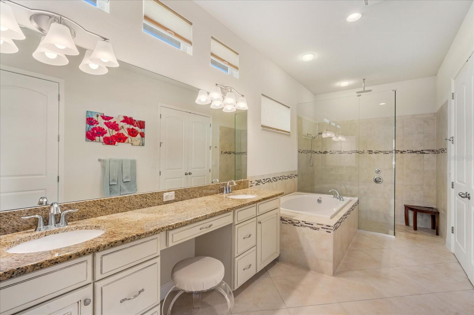 LUCAYA LAKE CLUB PH 1C - Residential