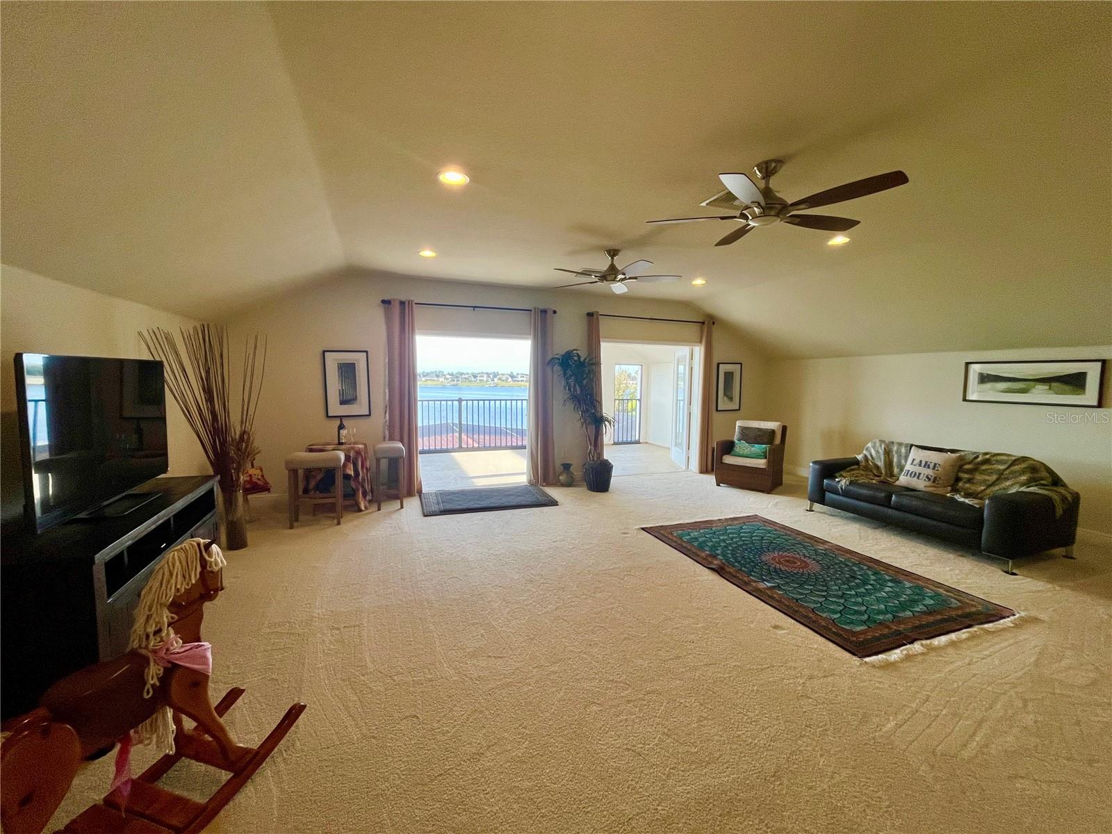 LUCAYA LAKE CLUB PH 1C - Residential