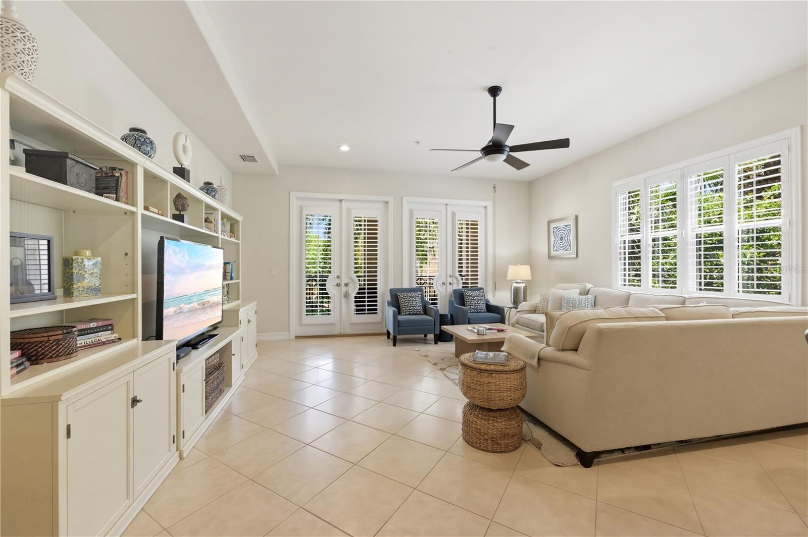 CASTILLO I AT TIBURON - Residential