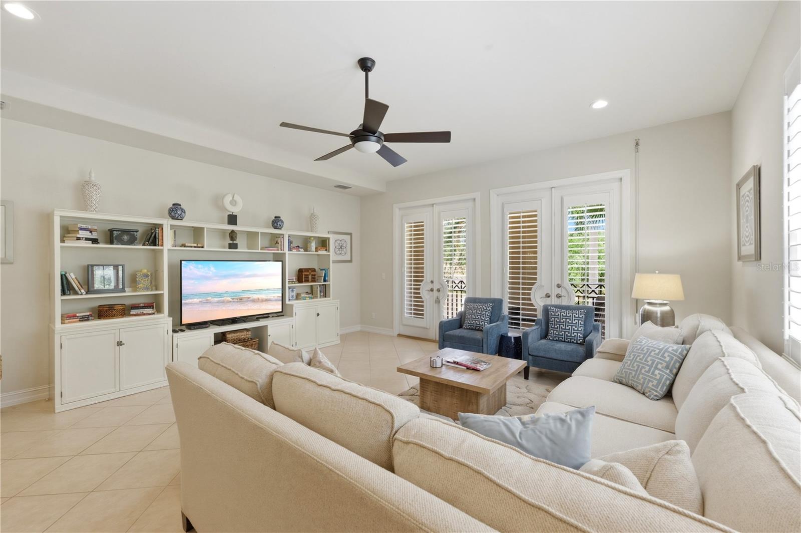 CASTILLO I AT TIBURON - Residential