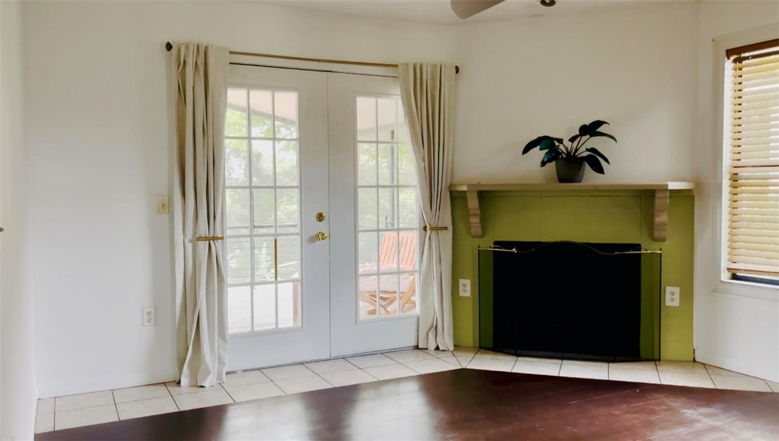 JOSLIN GROVE PARK - Residential