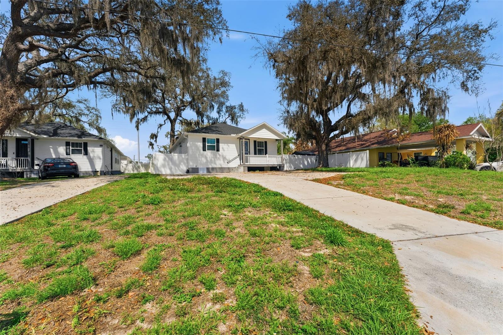 ELIZABETH COURT - Residential