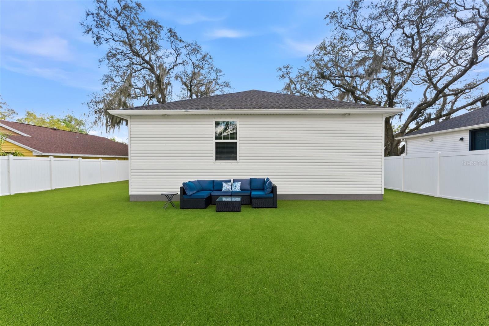 ELIZABETH COURT - Residential