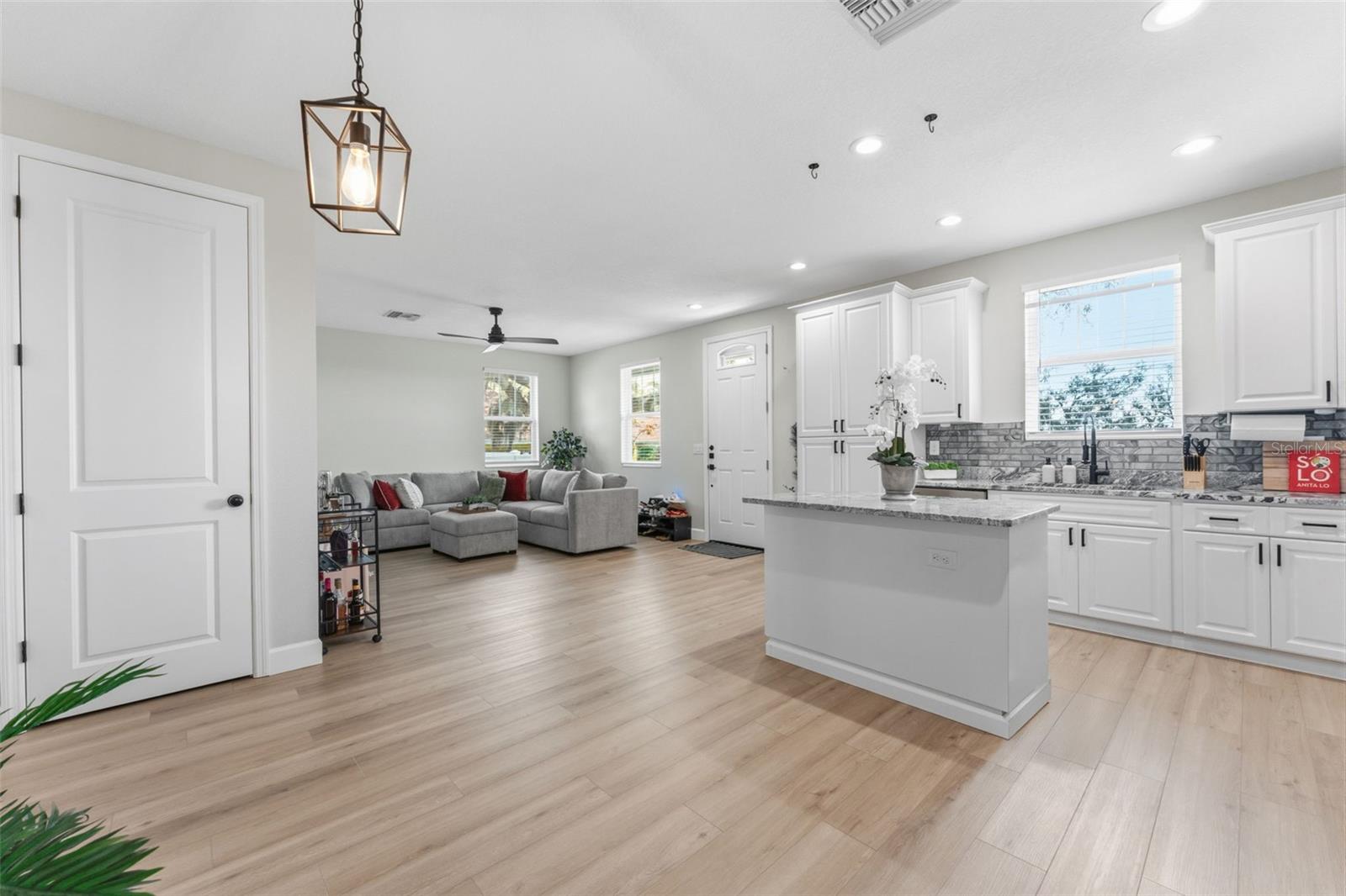 ELIZABETH COURT - Residential