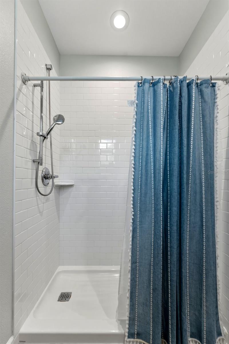 ELIZABETH COURT - Residential