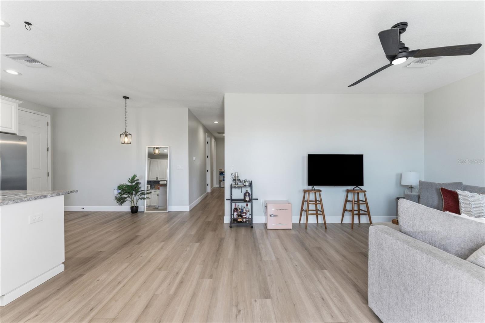 ELIZABETH COURT - Residential