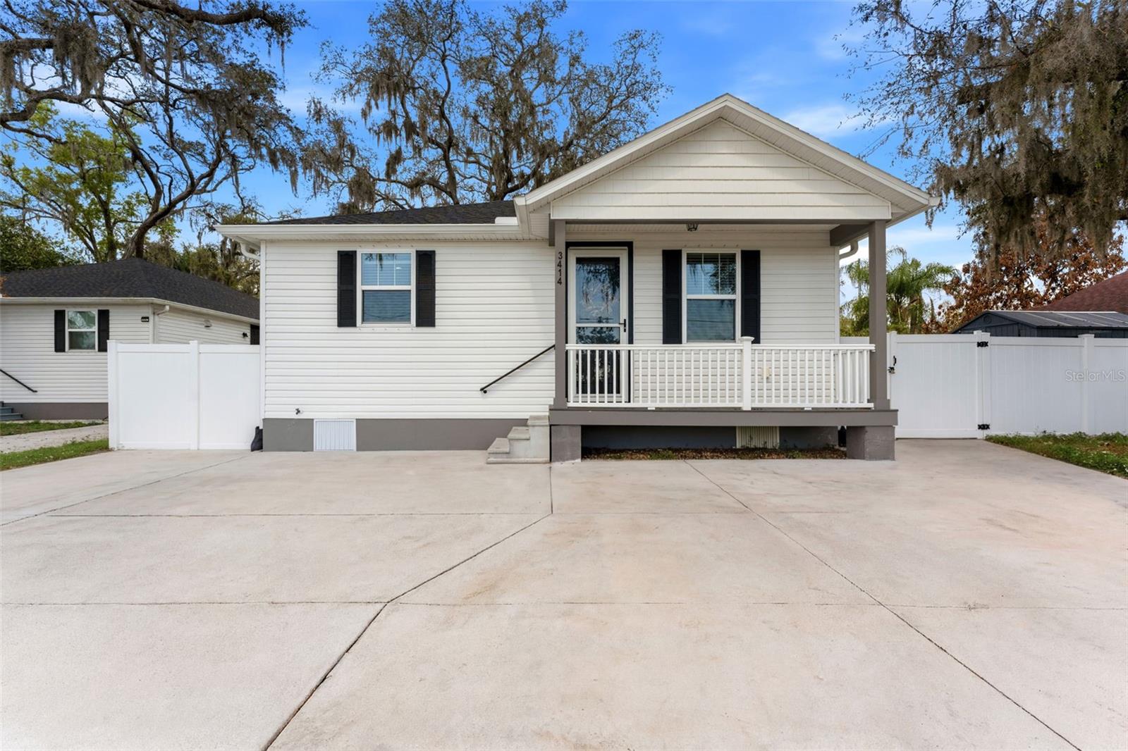 ELIZABETH COURT - Residential