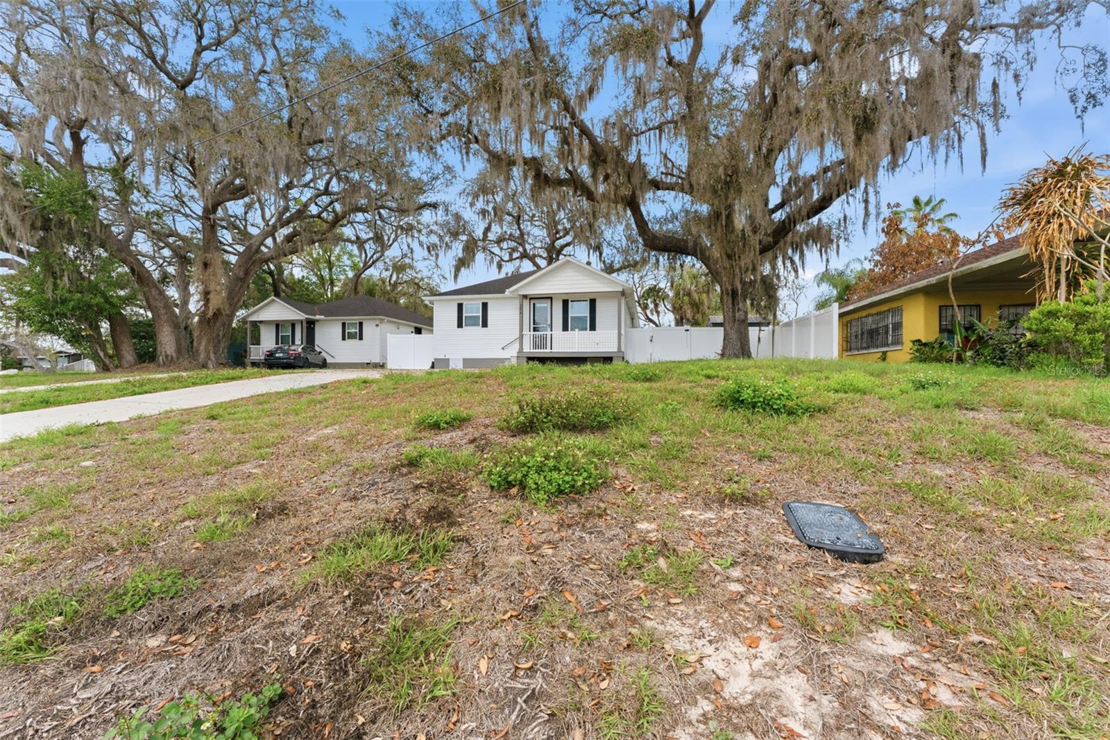 ELIZABETH COURT - Residential