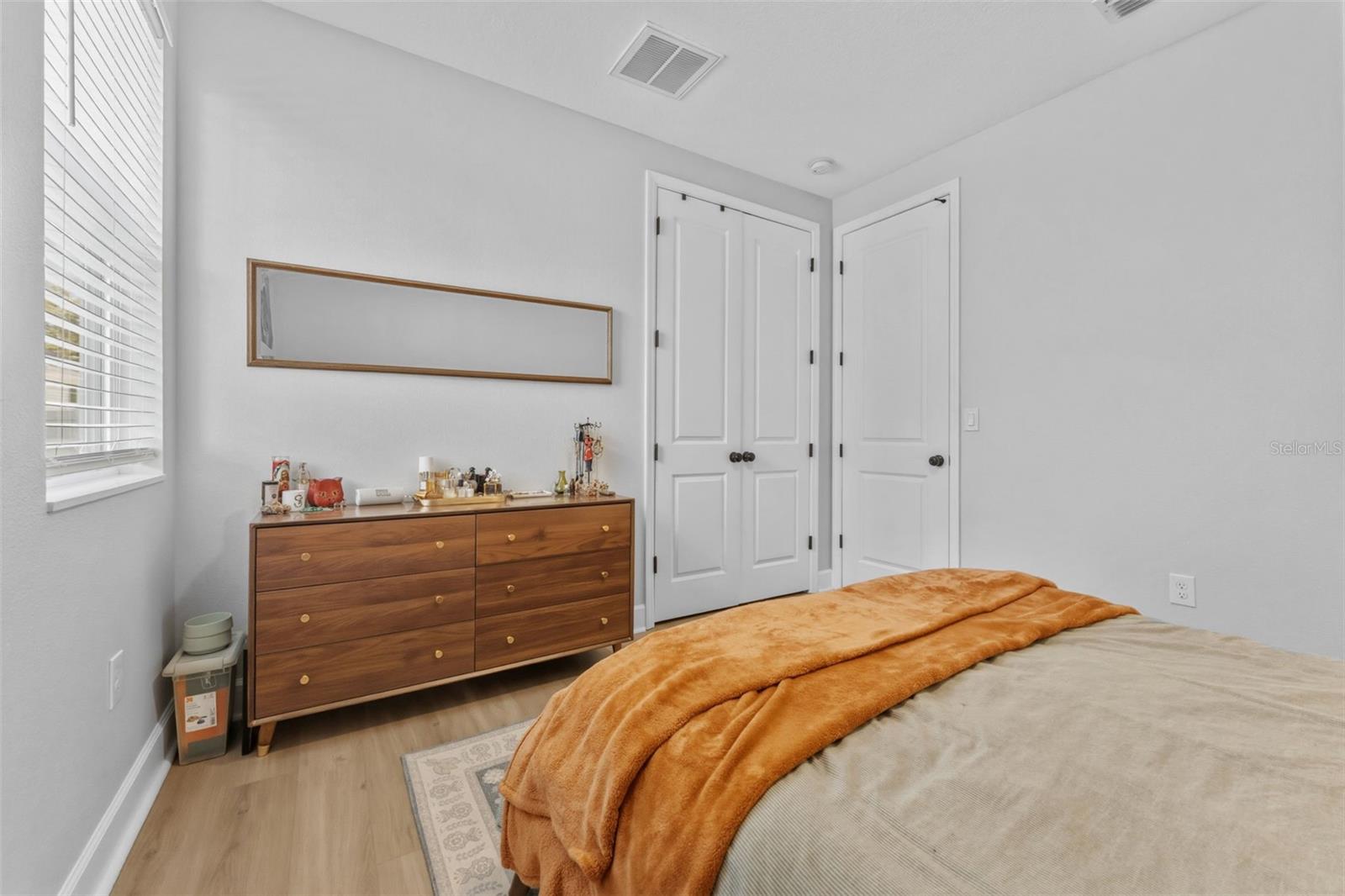 ELIZABETH COURT - Residential