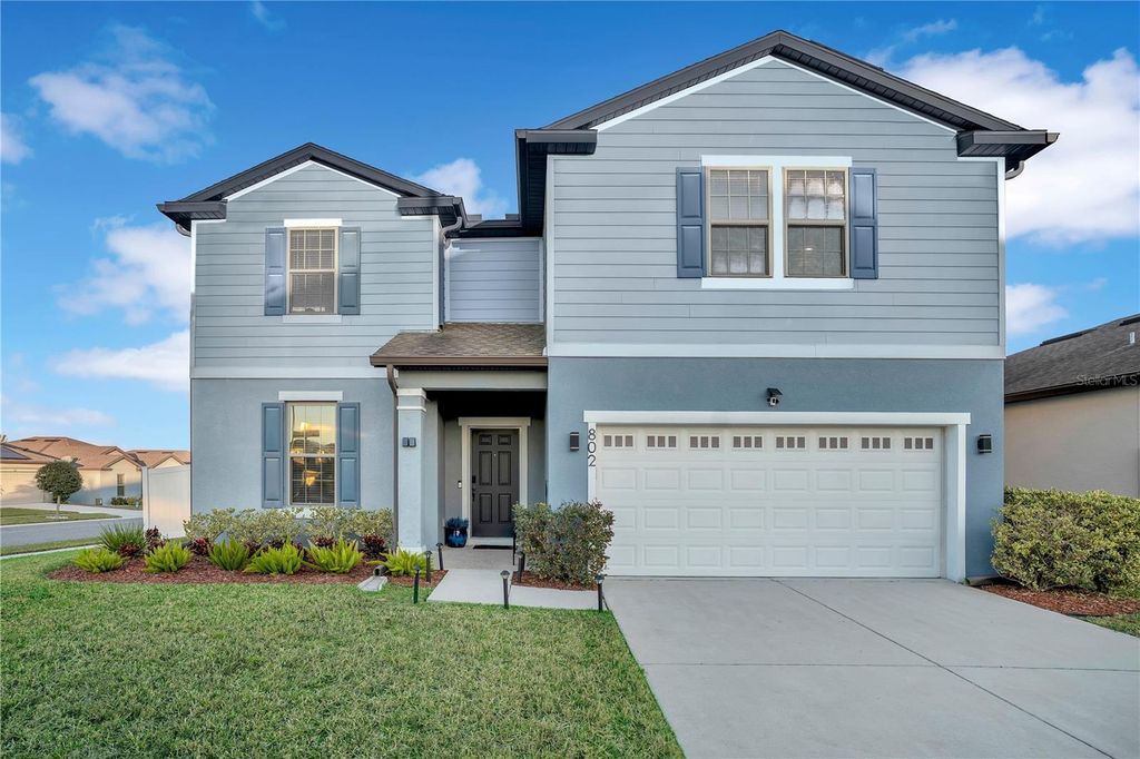 Photo of 802 Citrus Isle Drive, Davenport, FL 33837 (MLS # O6377938)