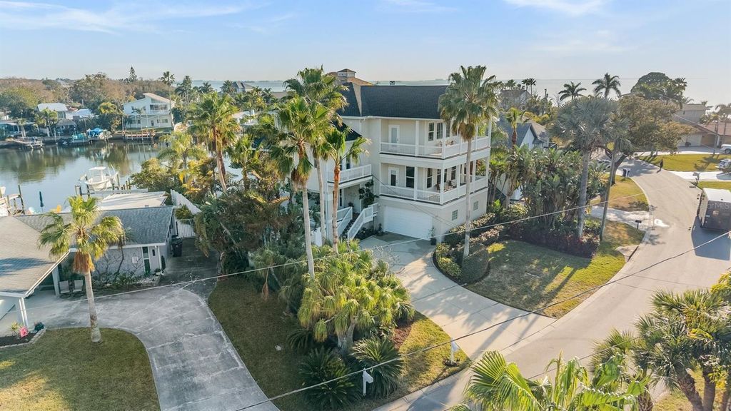 Photo of 116 Carlyle Circle, Palm Harbor, FL 34683 (MLS # TB8477239)