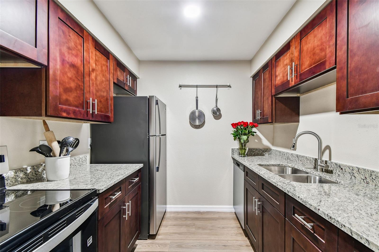 9115 TUDOR DRIVE E106