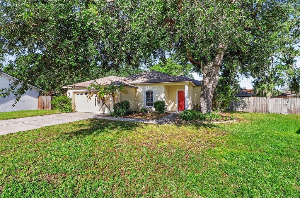 Photo of 2614 Sundance Court, Mulberry, FL 33860 (MLS # P4939359)
