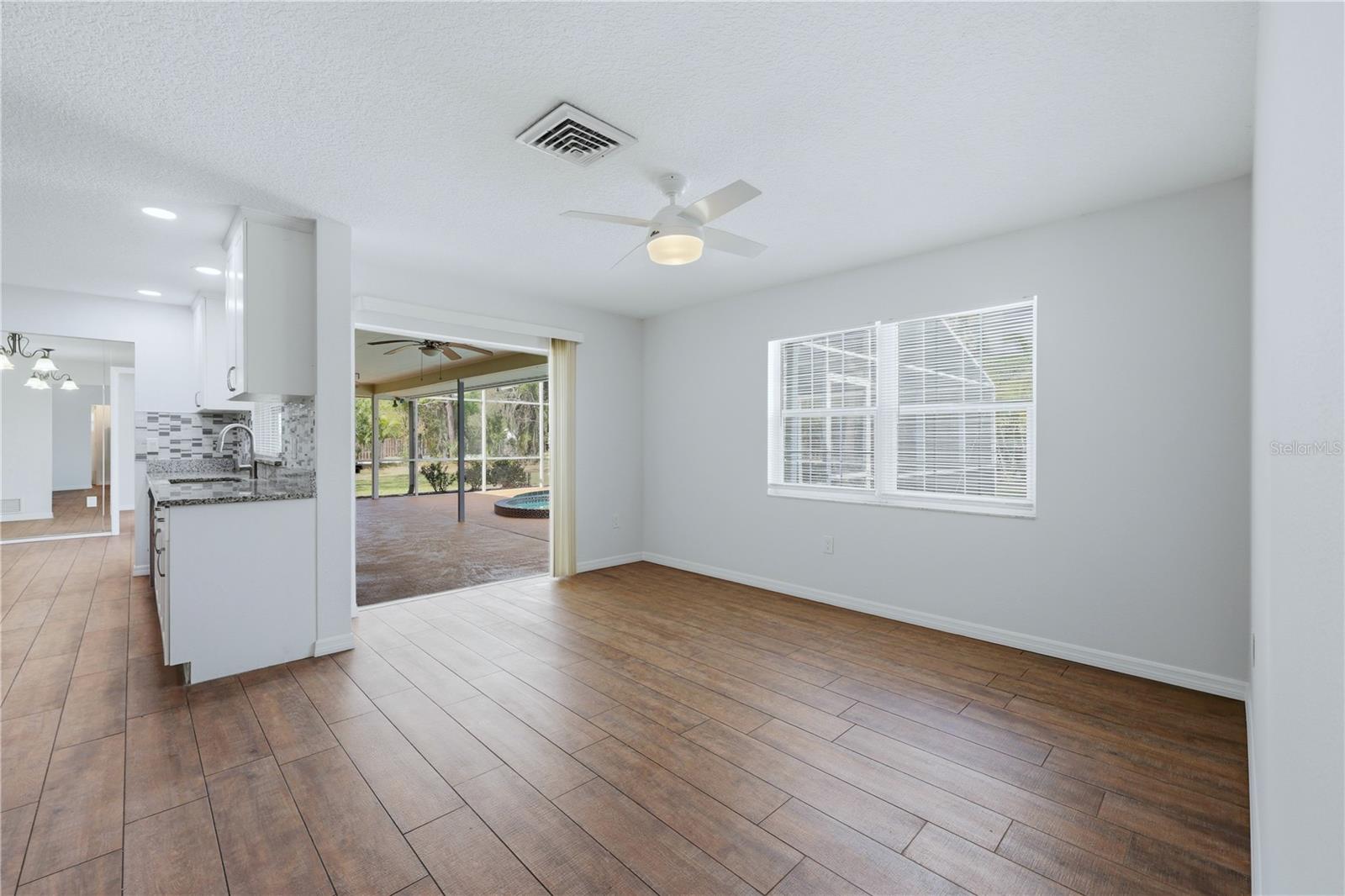 SARASOTA VENICE CO 11 37 18 - Residential