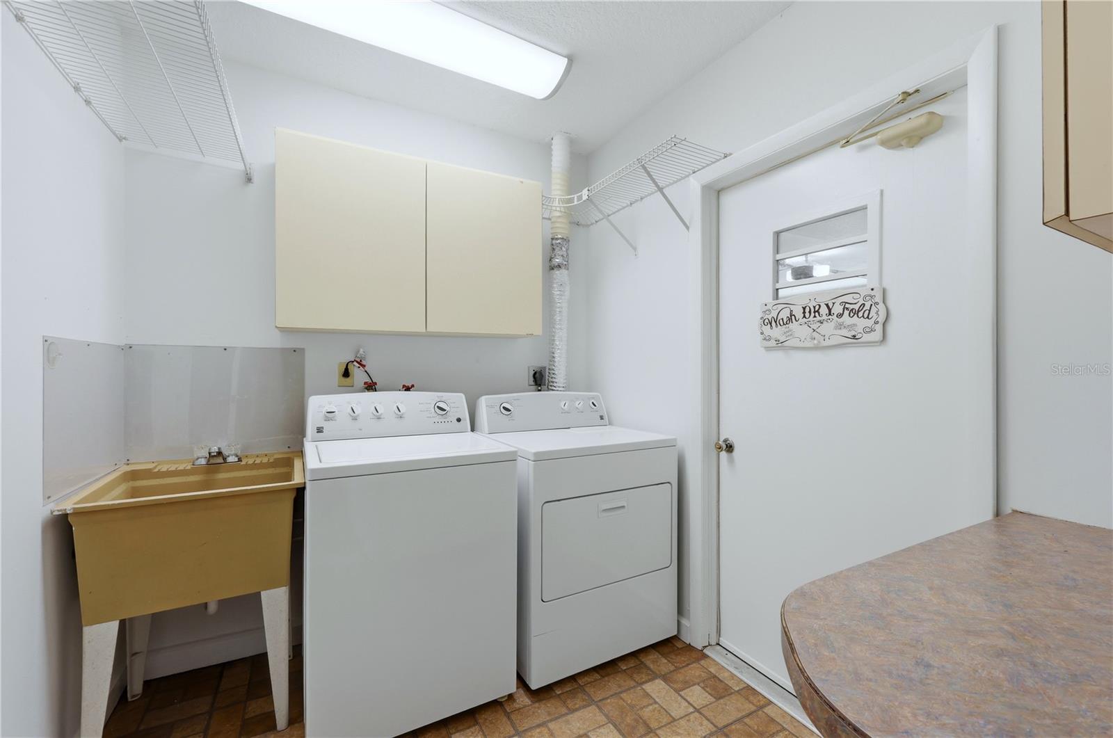 SARASOTA VENICE CO 11 37 18 - Residential