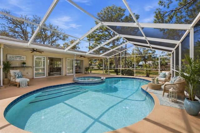 SARASOTA VENICE CO 11 37 18 - Residential