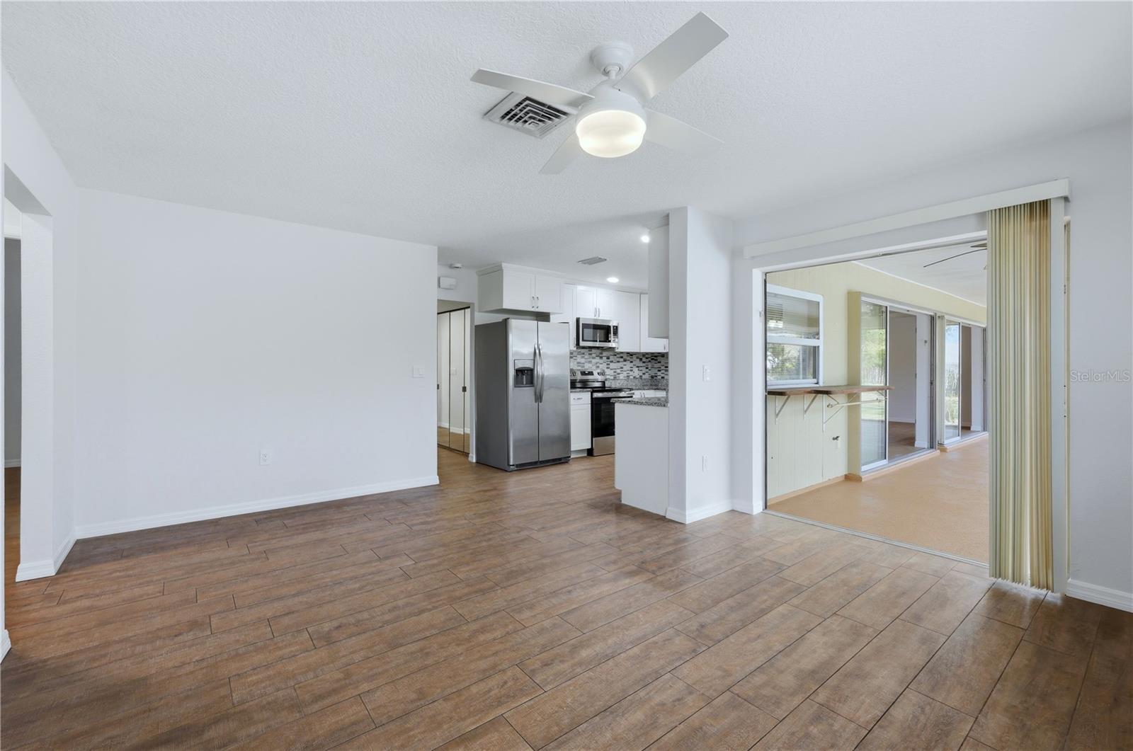 SARASOTA VENICE CO 11 37 18 - Residential