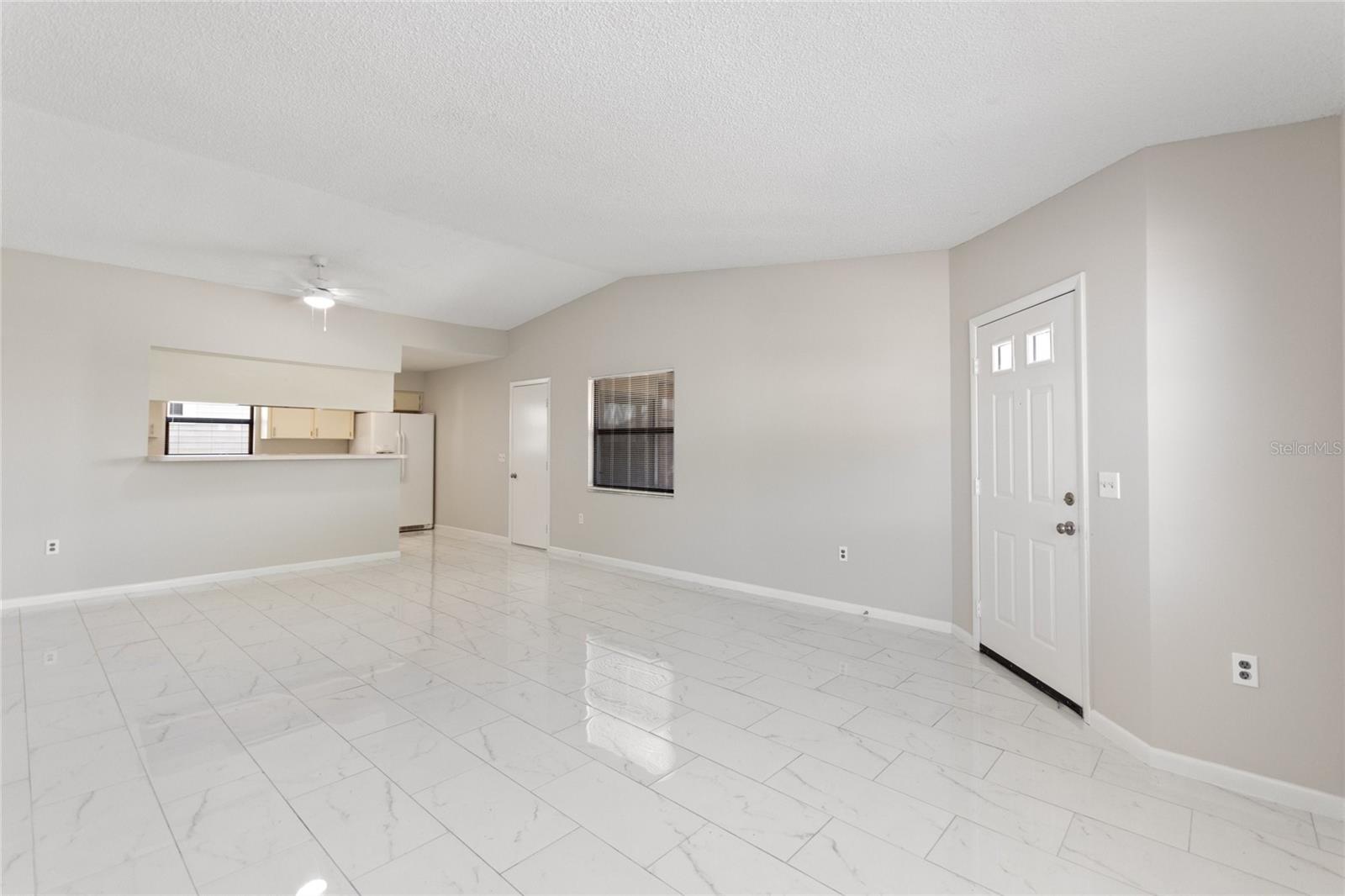 HIGHLAND FAIRWAYS PH 01 - Residential Lease