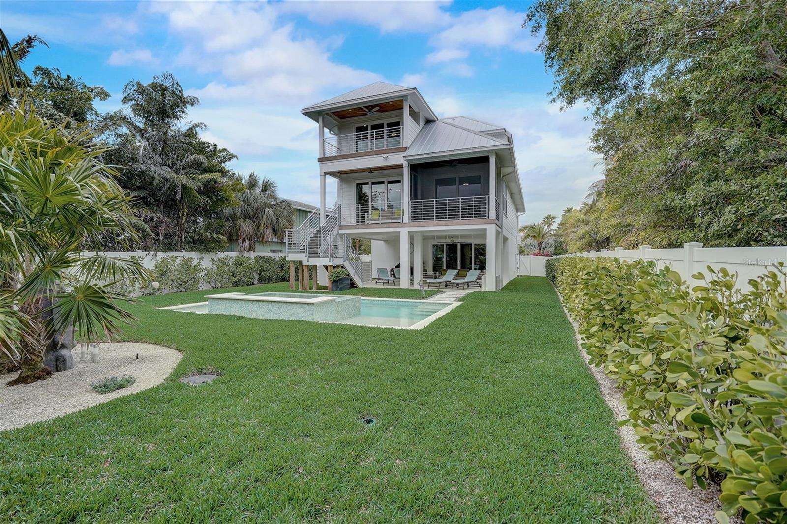 ANNA MARIA BEACH - Residential