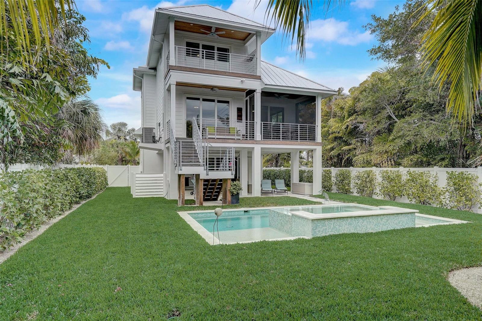 ANNA MARIA BEACH - Residential